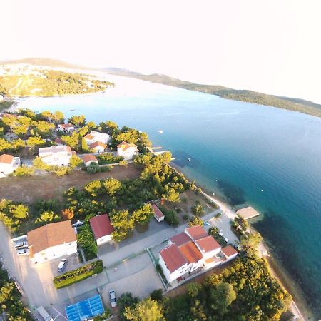 Apartments Vila Leona Пировац Екстериор снимка