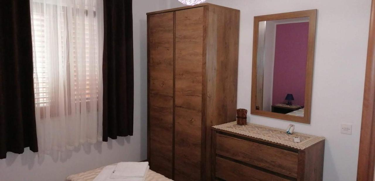 Apartments Vila Leona Пировац Екстериор снимка