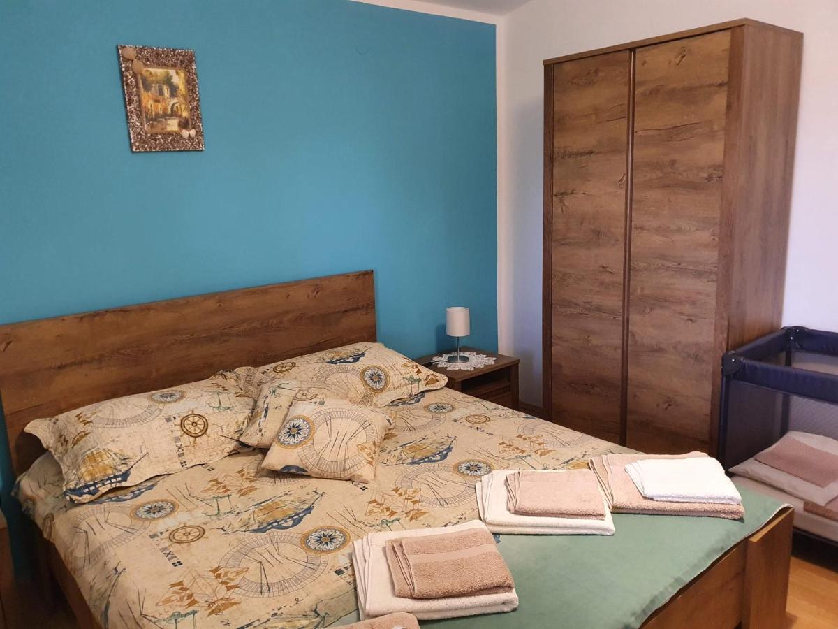 Apartments Vila Leona Пировац Екстериор снимка